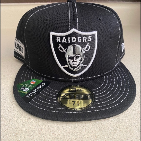 🔥Oakland Raiders NFL Official Sideline Fitted Hat - Picture 1 of 4